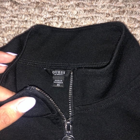 Guess Top - Picture 2 of 2